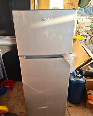 frigorifero akai AKFR248S-L congelatore