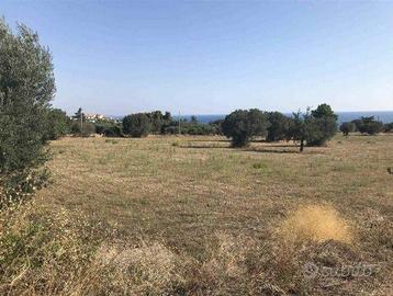 Terreno di 11340 m² a Roseto Capo Spulico