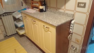 cucina smontata in buone condizioni