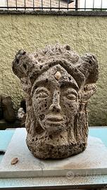 Scultura da giardino in tufo