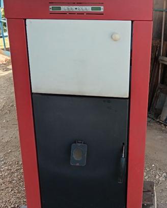 Caldaia  a pellet  EDILKAMIN BASIC 18 KW
