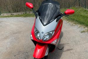 t max 560