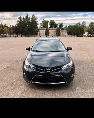 Toyota Auris 1.6 Active no hybrid