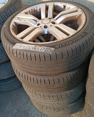 GOMME COMPLETE DI CERCHI IN LEGA 235/45 R20 MERCED