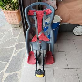Seggiolino posteriore per bimbi