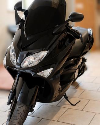 YAMAHA T MAX