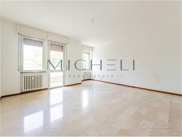 Appartamento di 116 m² con 3 locali e posto auto a