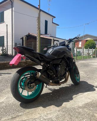 Yamaha mt-07
