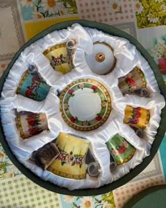 Tazzine da caffe’ in porcellana