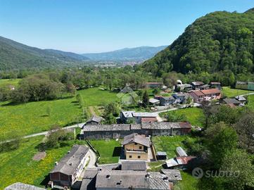CASA SEMINDIPENDENTE A PAESANA