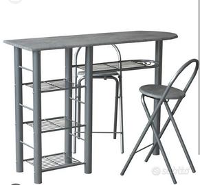 Penisola con sgabelli