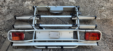 Porta bici con gancio traino