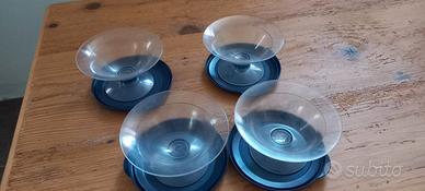 4 contenitori Tupperware con coperchio ermetico. 