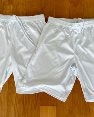 Coppia pantaloncini sportivi