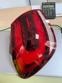 Faro post. sx. Esterno - classe a