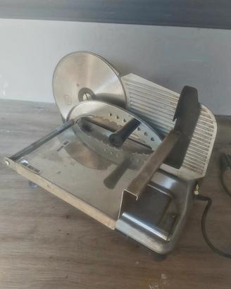 Affettatrice in acciaio marca Ala