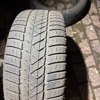 Pirelli sottozero 3 runflat XL 19 255 35 e 225 40