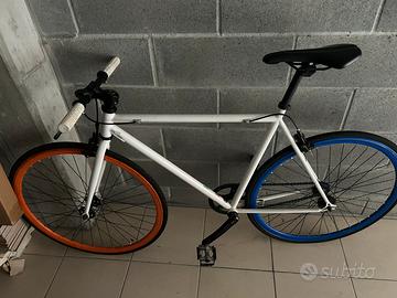 Bicicletta atala scatto fisso