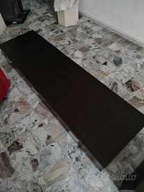 Mobili bassi con cassettoni