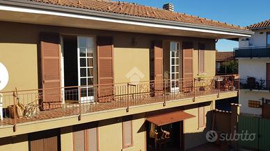 CASA SEMINDIPENDENTE A DIVIGNANO