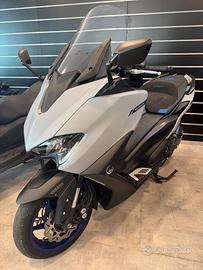 Yamaha TMAX 560 ABS ICON GREY (GARANZIA 12 MESI)