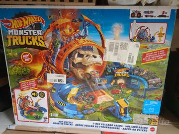 PISTA HOT WHEELS " ARENA DEL VULCANO" NUOVA