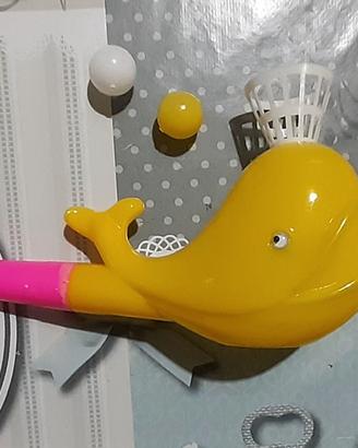 Gioco fischietto con palline galleggianti balena