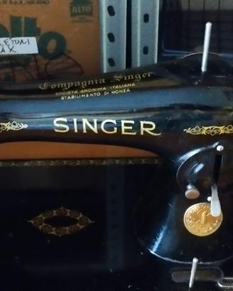 ANTICA MACCHINA DA CUCIRE SINGER