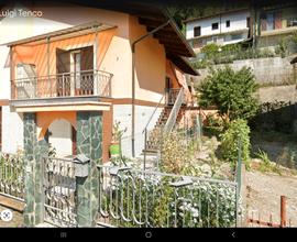 Villetta con giardino