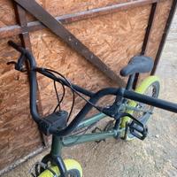 Bucicletta BMX
