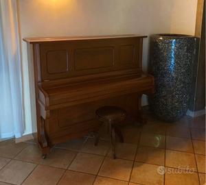 Pianoforte verticale