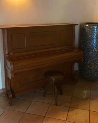 Pianoforte verticale