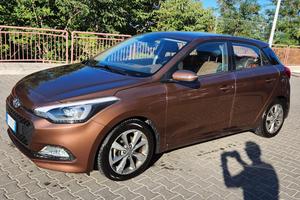Hyundai i20 1.4 Crdi confort login 2016