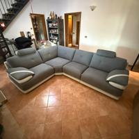 DIVANO ANGOLARE NUOVO ANTIMACCHIA