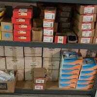 tasselli,chiodi, vetro cemento, caschetti e altro