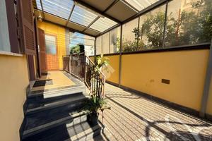 3 LOCALI A MASSA DI SOMMA