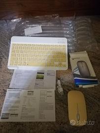 Tastiera e mouse wireless