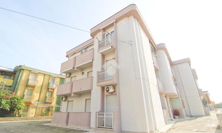 5 LOCALI A CAMPOMARINO