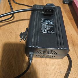 caricabatterie per niu mgi gt 70