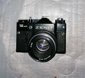 FotocameraZENIT 12XPcon due ob. +obiettivoPentacon