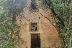 Terreno di mq. 25.000 con rudere di mq. 180 ca