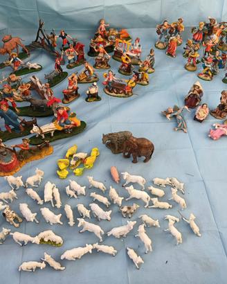 Presepe artigianale completo 117 statue piu case
