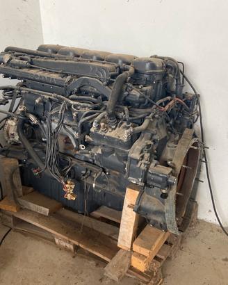 Motore Scania p 280