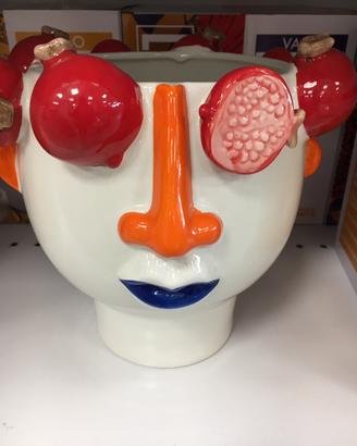 Vaso in ceramica bianca colorata