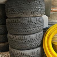 4 gomme Pneumatici 245/50 R18 invernali SEMINUOVE