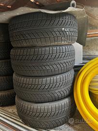 4 gomme Pneumatici 245/50 R18 invernali SEMINUOVE