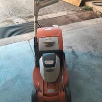 taglia erba a batteria stihl