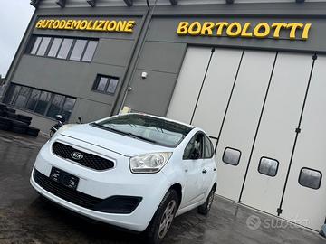 KIA VENGA per ricambi usati G4FA
