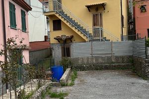 Casa indipendente su 3 piani