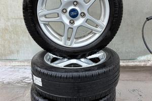 Cerchi in lega con gomme ford fiesta 195/55/r15 H